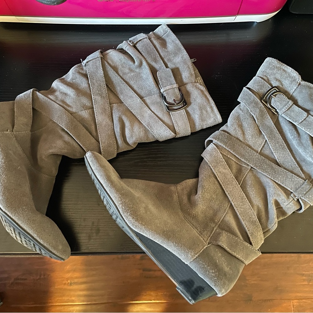 Gray Women’s Boots - Size 10